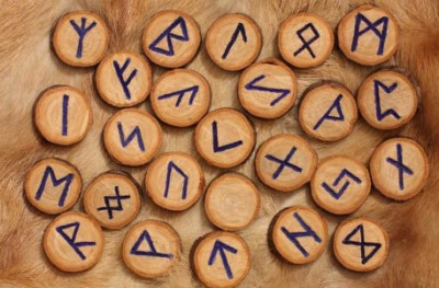runes1.jpg